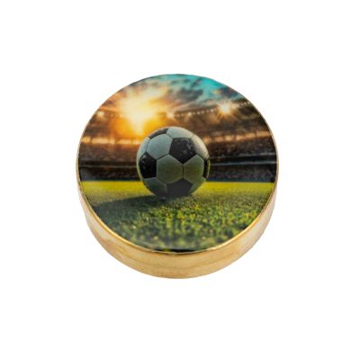 Dose aus Messing mit Fußball-Motiv