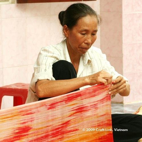 El Puente Fair Trade Schals aus Seide von Craftlink aus Vietnam